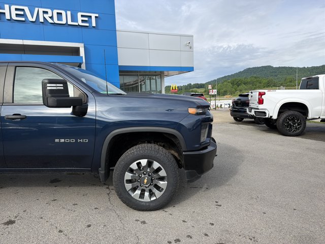 Used 2022 Chevrolet Silverado 2500 Custom w/ Gooseneck/5TH Wheel Package AWD/4WD image 2