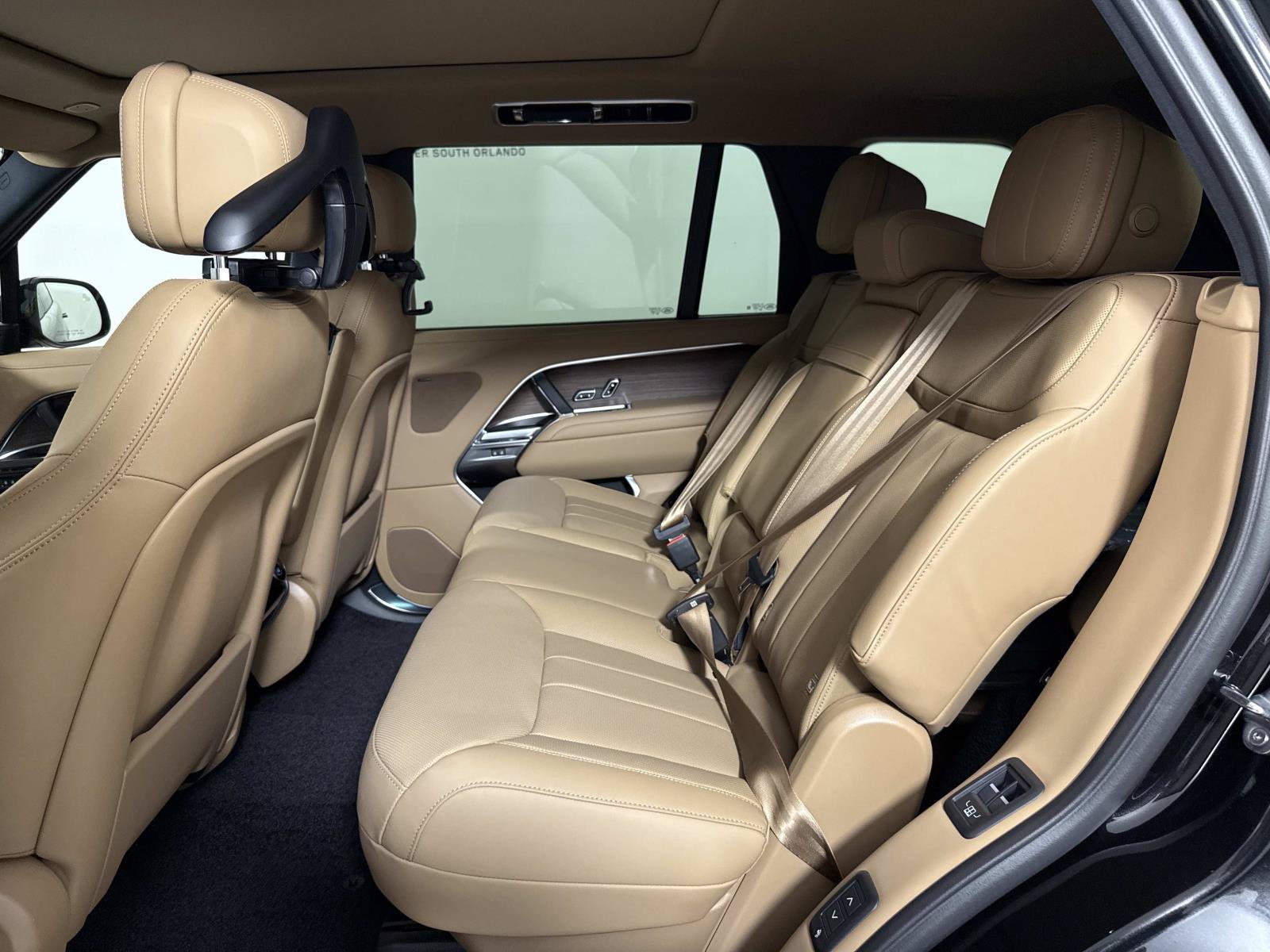 New 2026 Land Rover Range Rover Long Wheelbase SE AWD/4WD image 15
