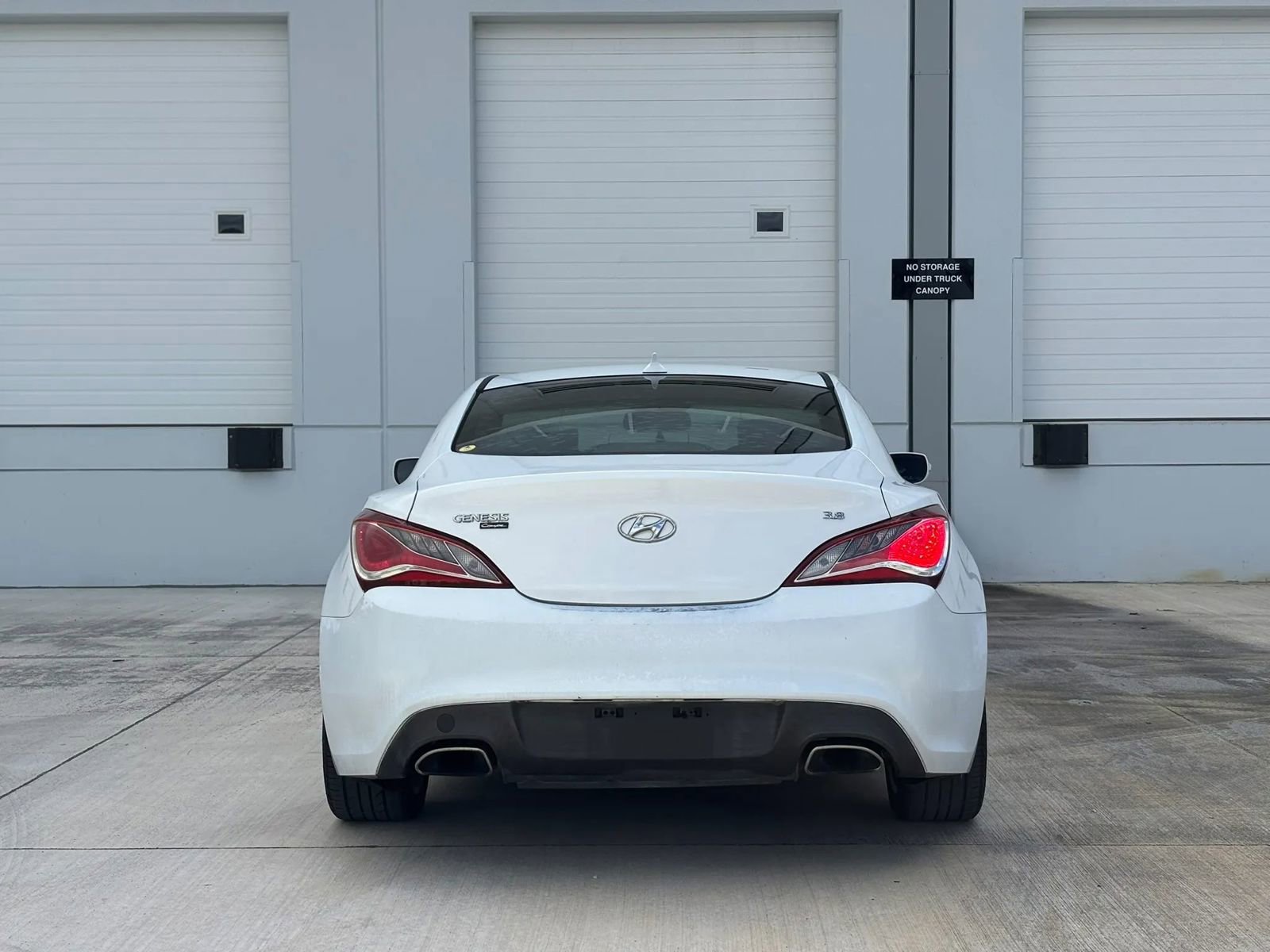 Used 2015 Hyundai Genesis 3.8 RWD image 10