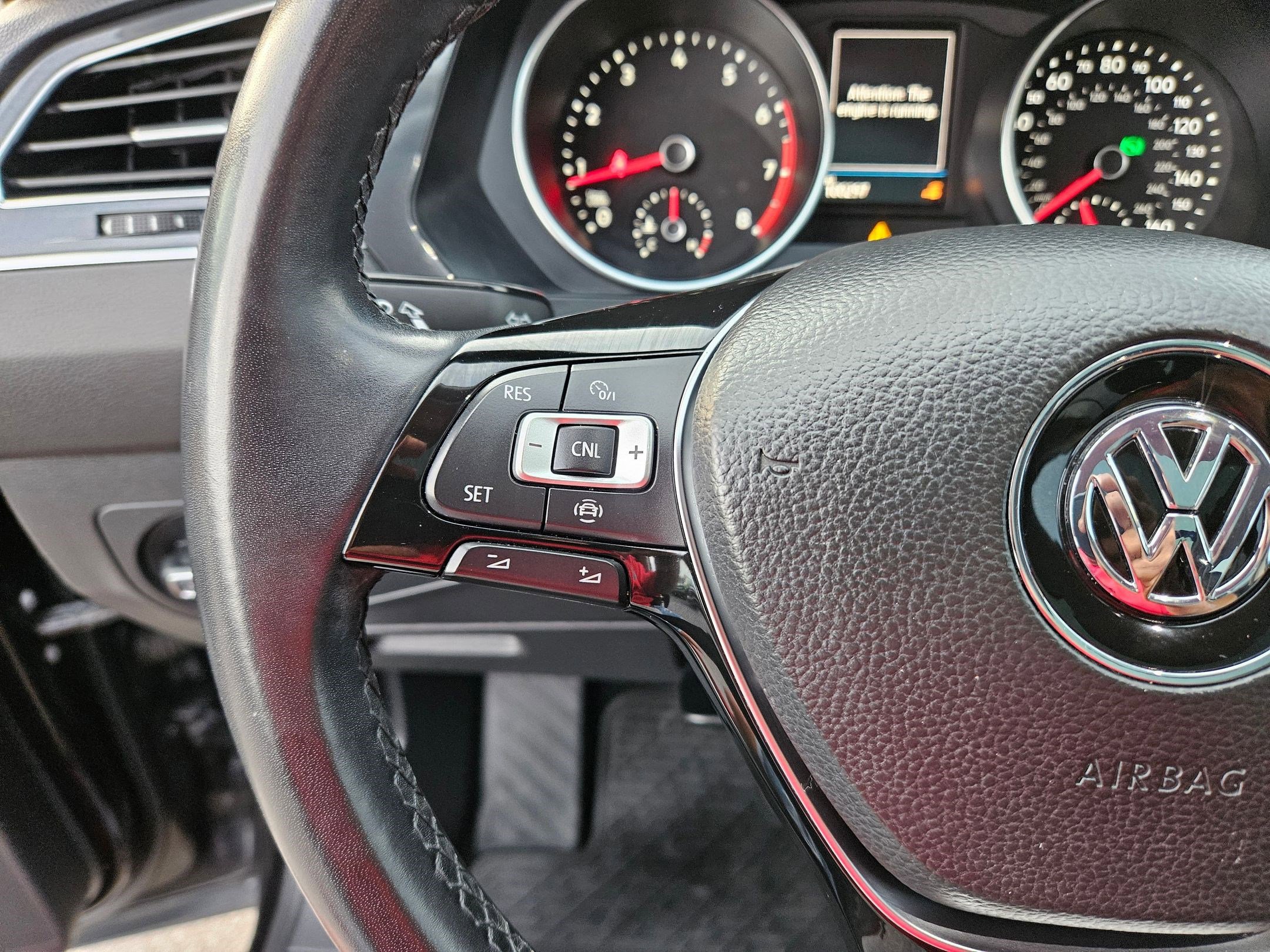 Used 2019 Volkswagen Tiguan SE image 20