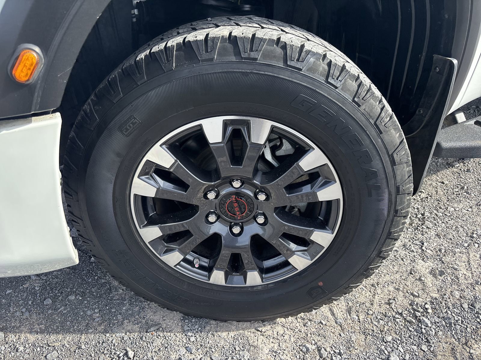 Used 2024 Nissan Titan PRO-4X AWD/4WD image 13