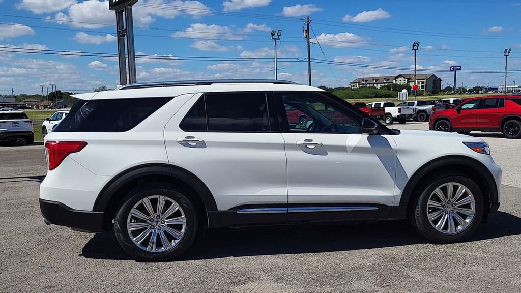 Used 2022 Ford Explorer Limited w/ Limited Technology Package image 8