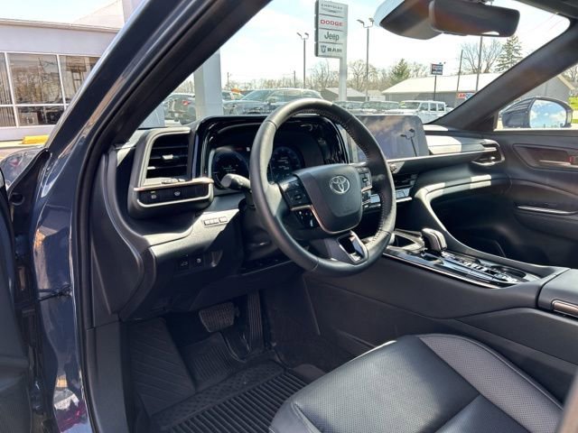 Used 2026 Toyota Crown XLE image 27