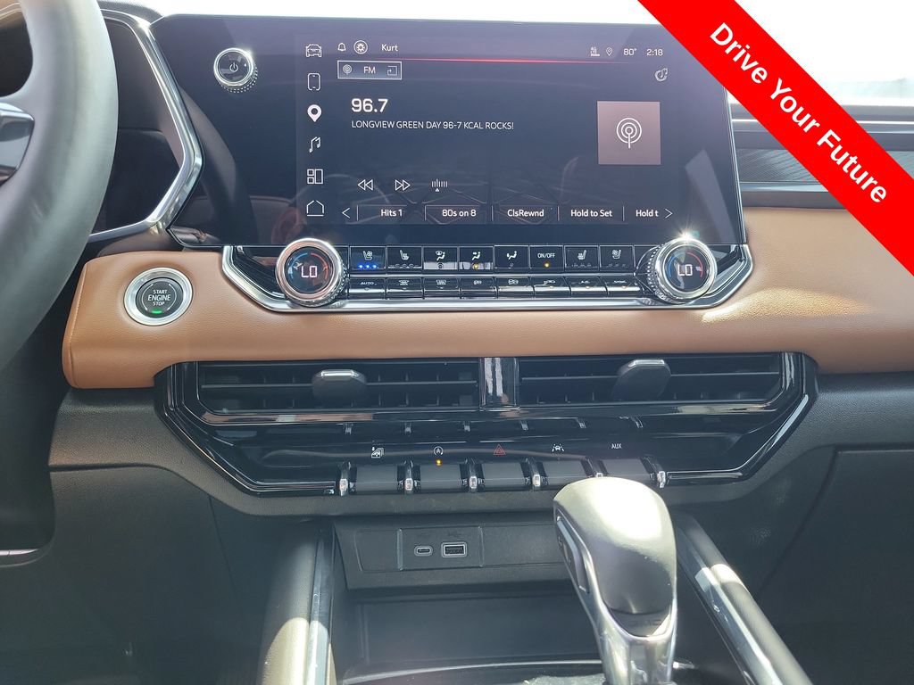 Used 2023 GMC Canyon AT4 w/ AT4 Premium Package AWD/4WD image 12