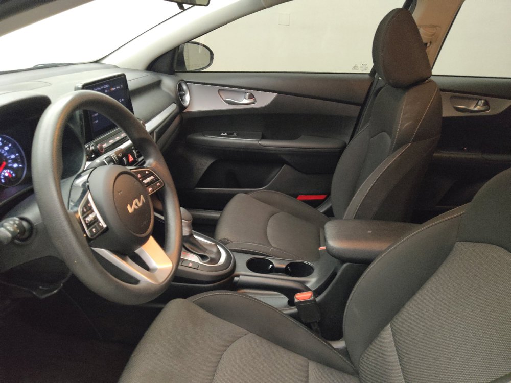 Used 2024 Kia Forte LXS w/ LXS Technology Package FWD image 17