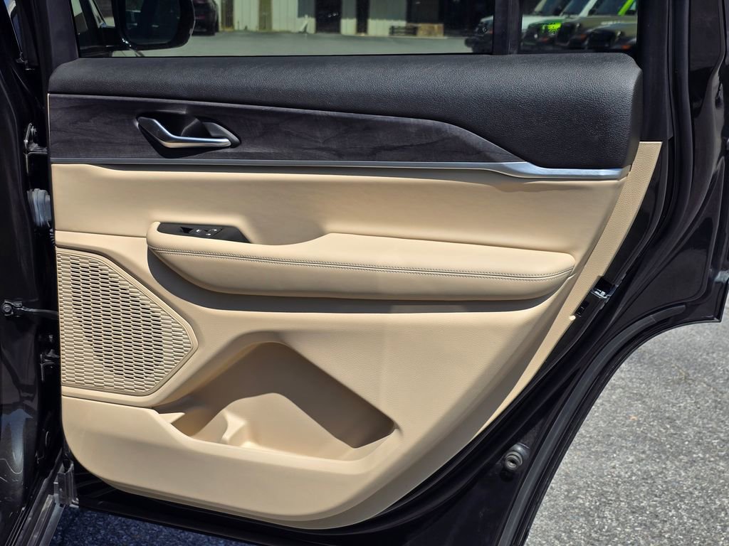 Used 2023 Jeep Grand Cherokee L Limited AWD/4WD image 48