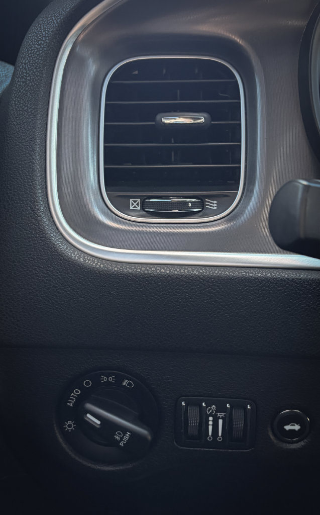 Used 2020 Dodge Charger GT RWD image 6