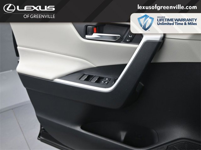 Used 2023 Toyota RAV4 XLE Premium image 23