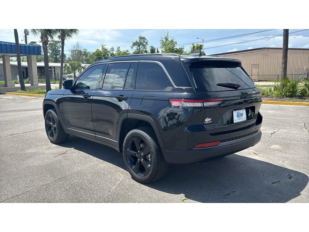 New 2026 Jeep Grand Cherokee Limited w/ Limited Altitude Package RWD image 4