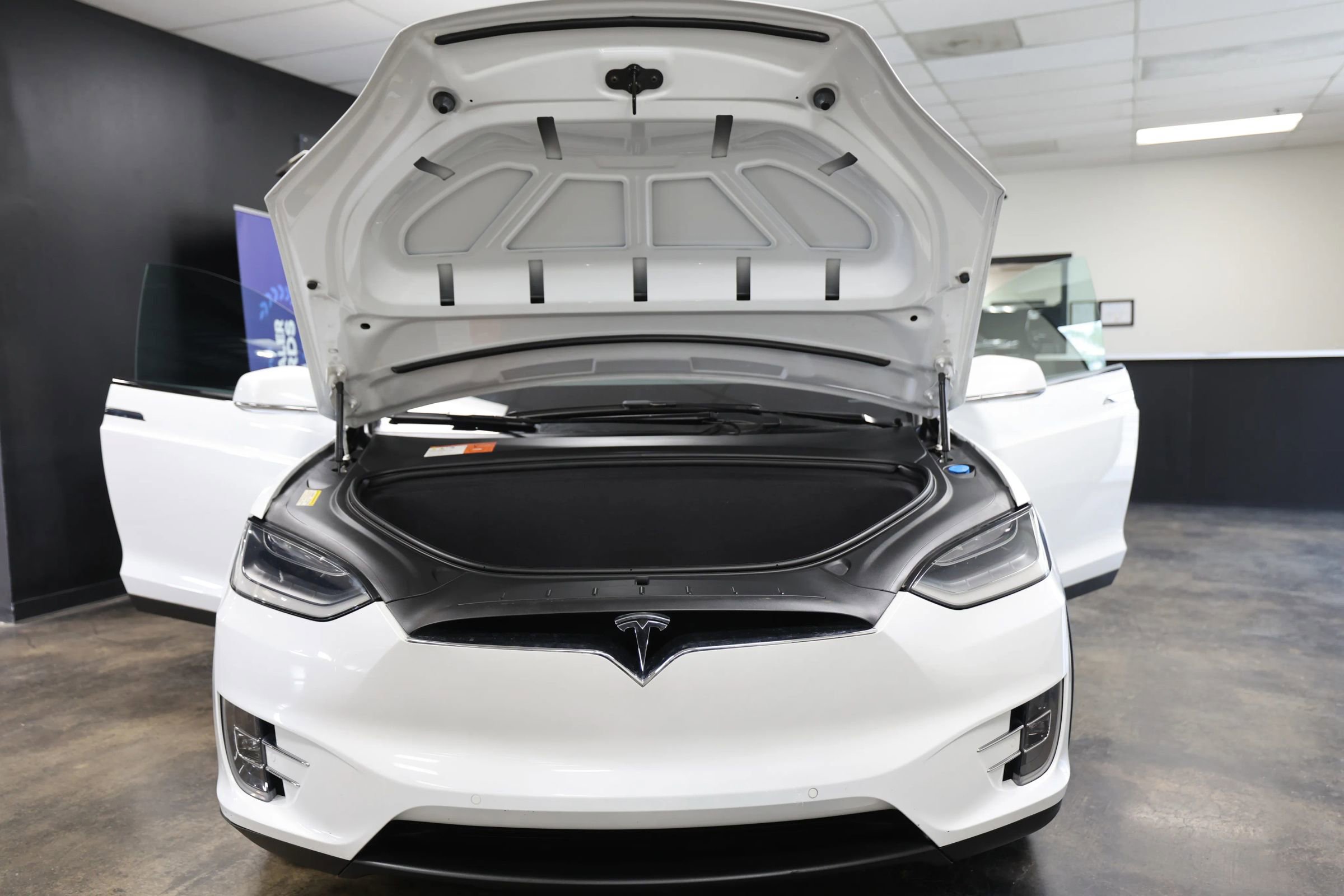 Used 2017 Tesla Model X 75D AWD/4WD image 54