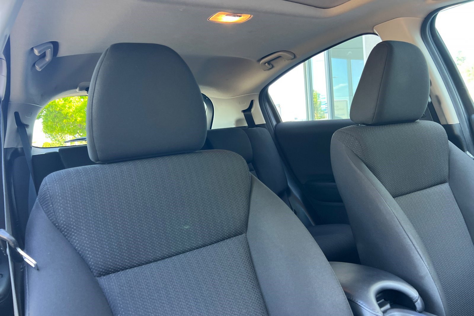 Used 2018 Honda HR-V EX image 30