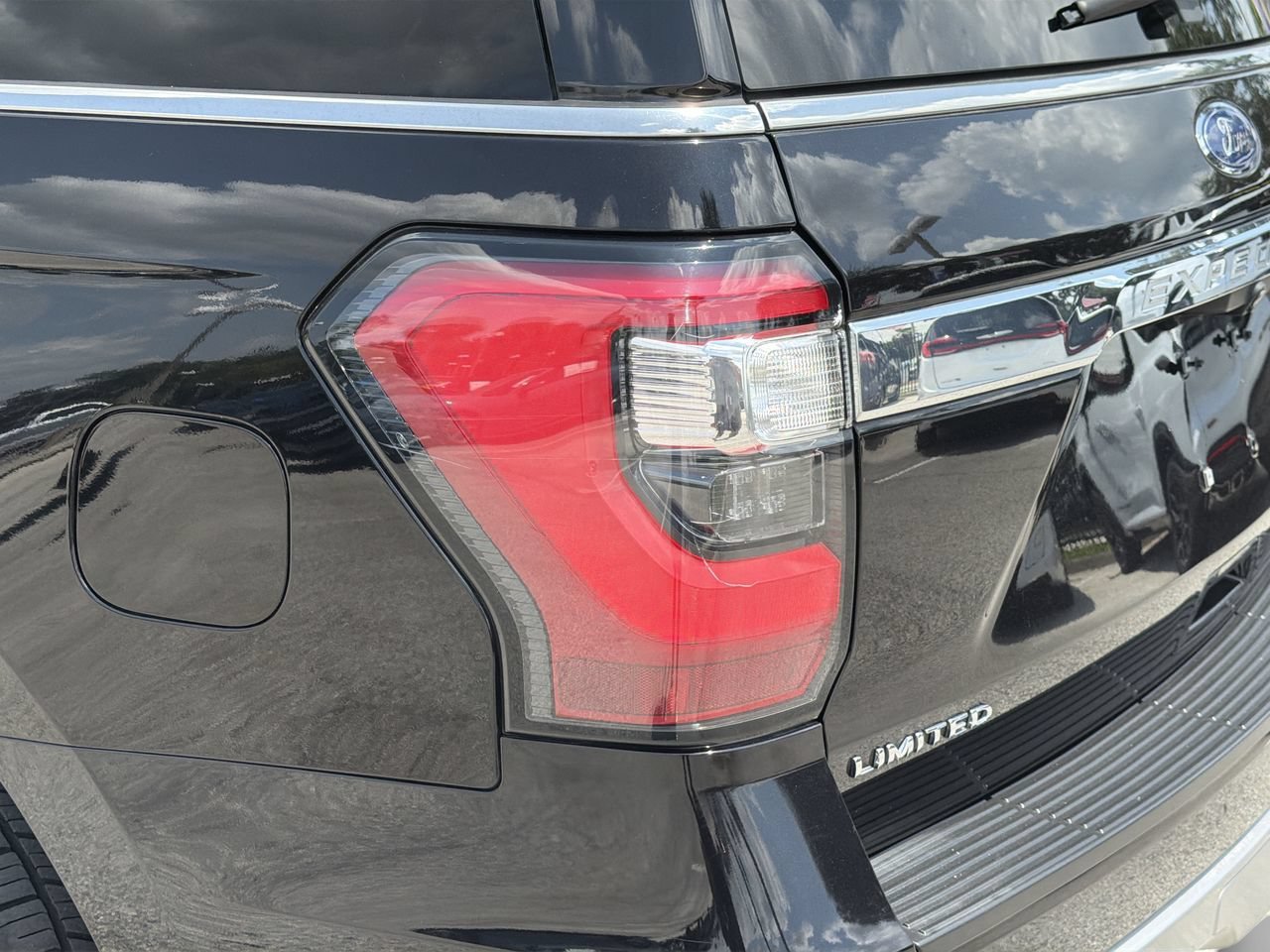 Used 2020 Ford Expedition Limited AWD/4WD image 7