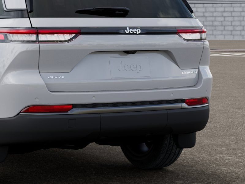 New 2026 Jeep Grand Cherokee Limited w/ Limited Altitude Package AWD/4WD image 13