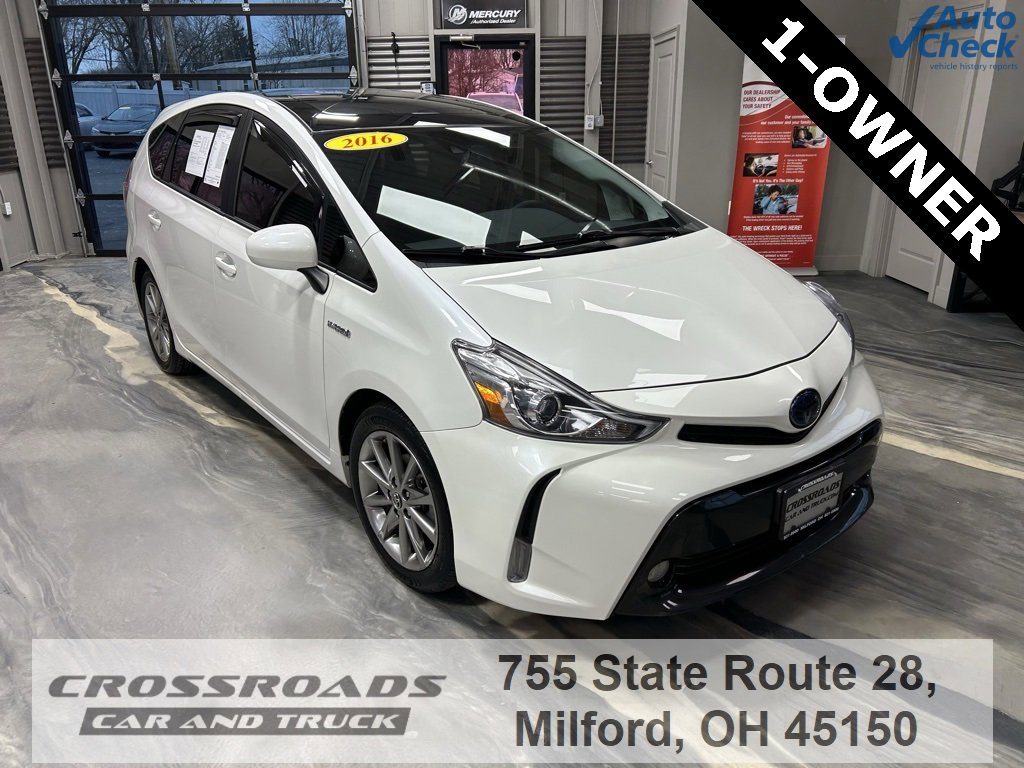 Used 2016 Toyota Prius V Five image 1