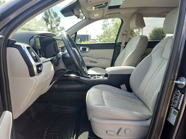 Used 2021 Kia Sorento SX image 18