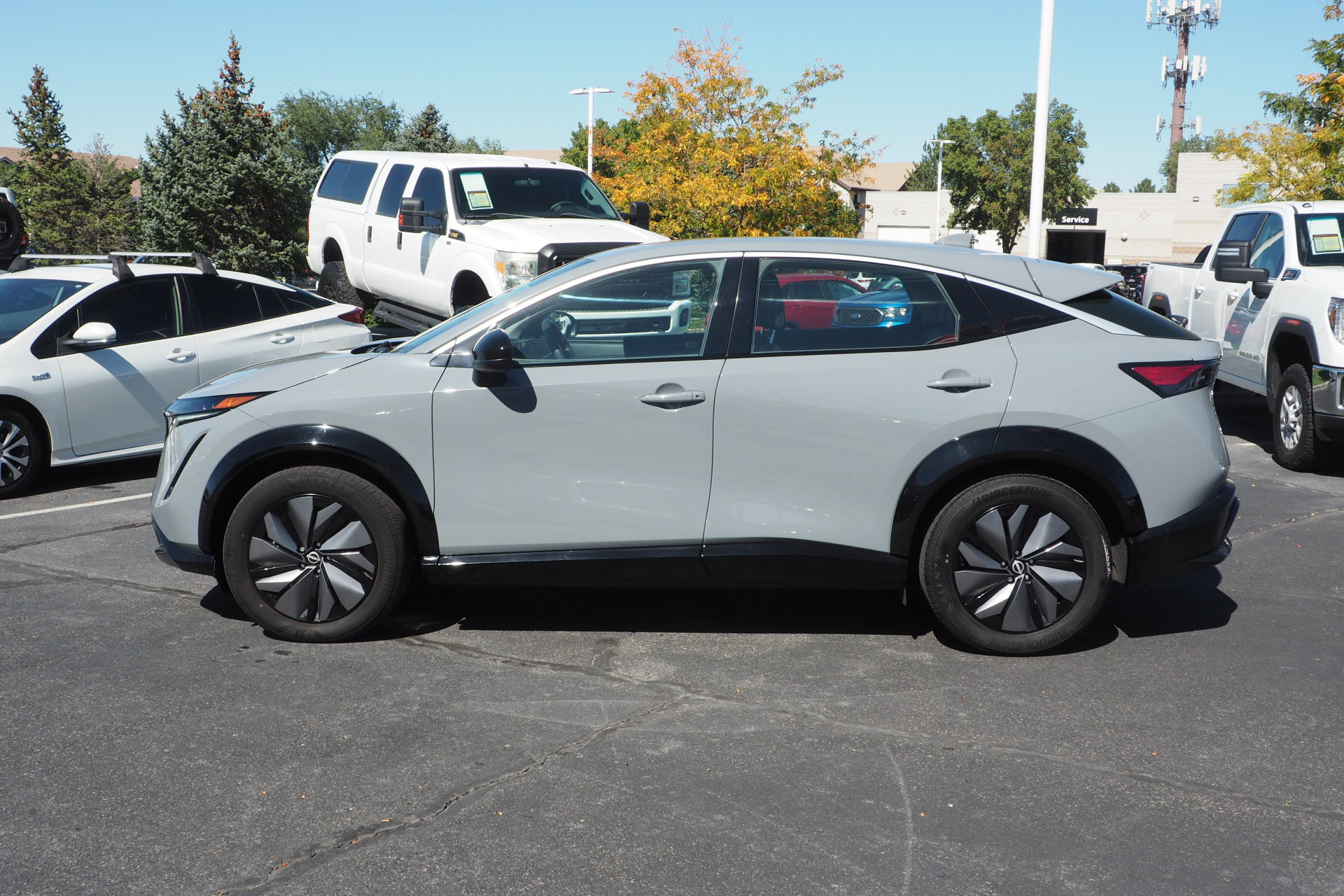 Used 2024 Nissan Ariya FWD image 8