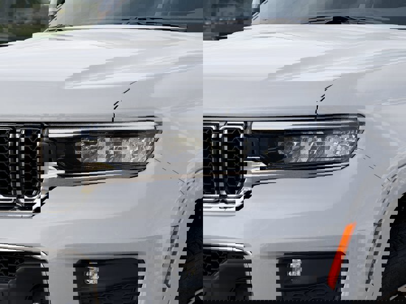 New 2025 Jeep Grand Cherokee L Overland w/ Rear Seat Video Group I image 49