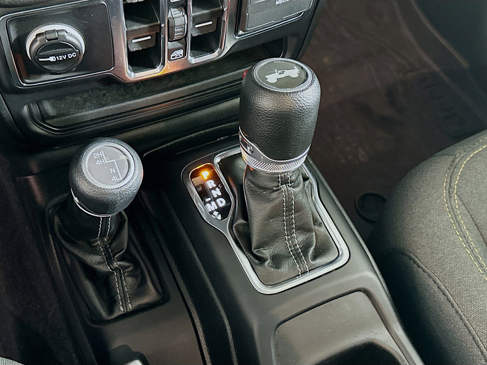 Used 2024 Jeep Wrangler Sport S image 23