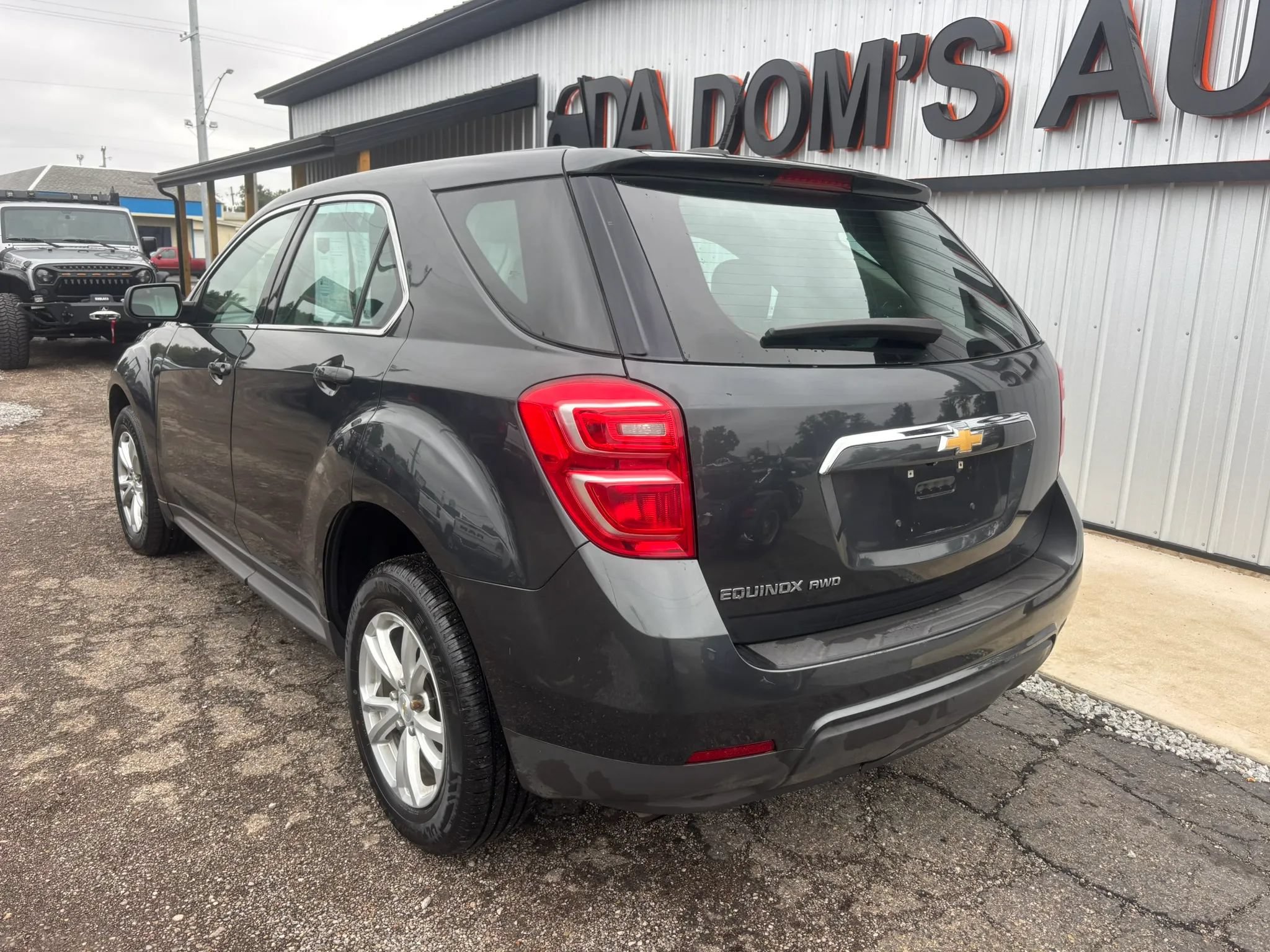 Used 2017 Chevrolet Equinox LS AWD/4WD image 3
