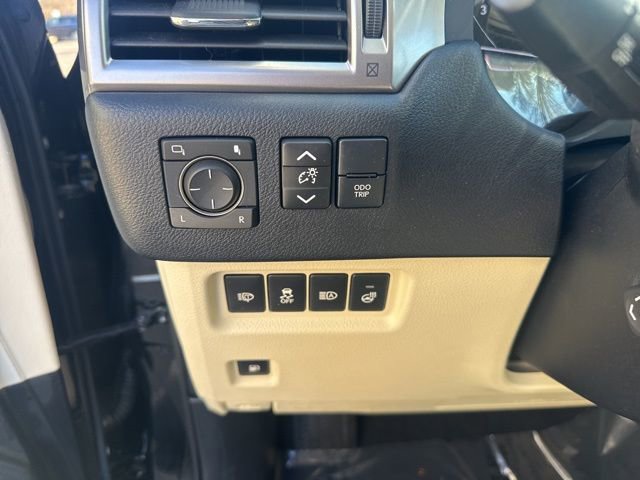 Used 2023 Lexus GX 460 Premium image 14