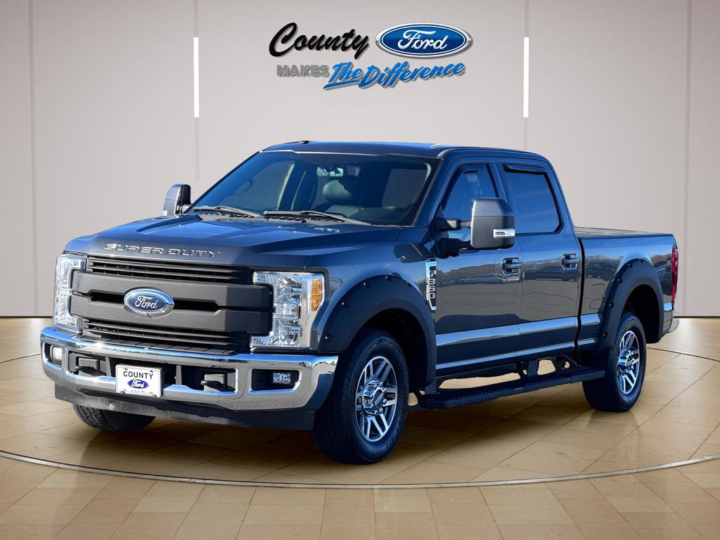 Used 2017 Ford F350 Lariat image 2
