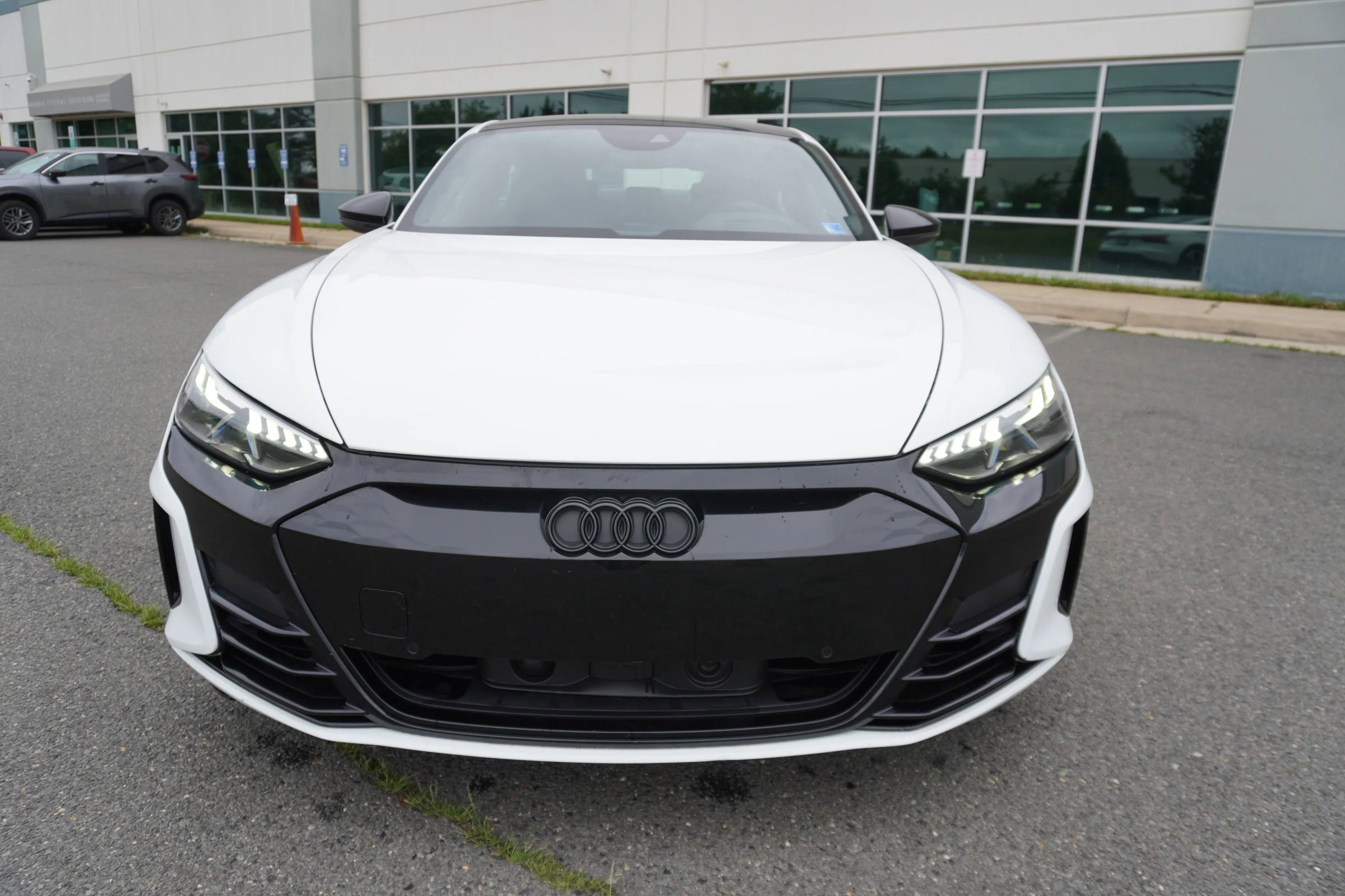 Used 2022 Audi e-tron GT Premium Plus AWD/4WD image 2