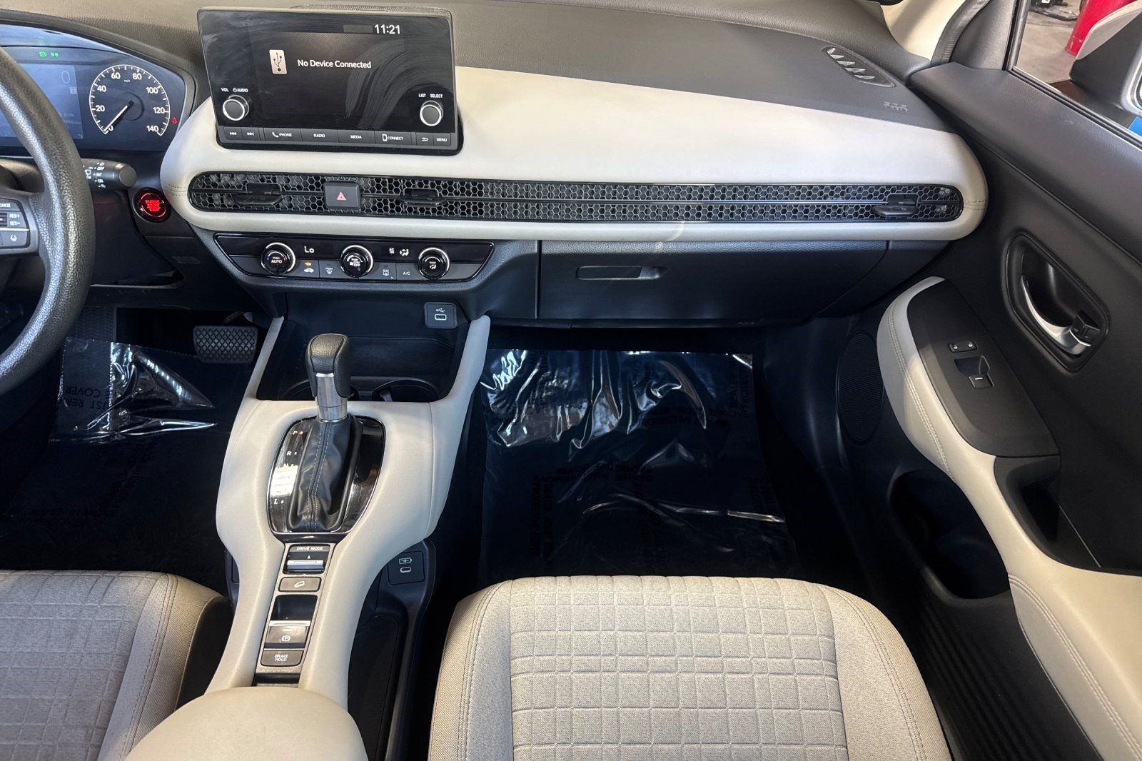 Used 2024 Honda HR-V LX image 32