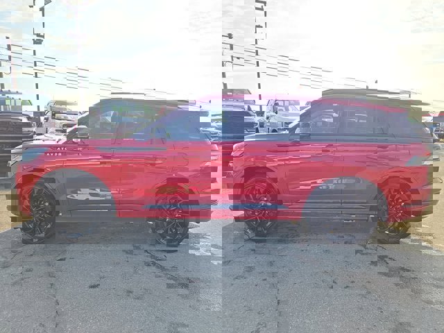 Used 2025 Lincoln Aviator Reserve w/ Equipment Group 201A image 3