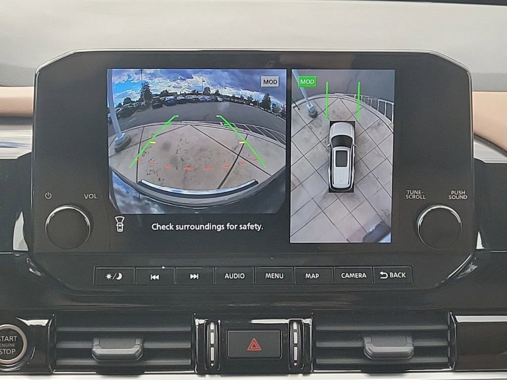 Used 2023 Nissan Pathfinder Platinum w/ Cargo Package image 40