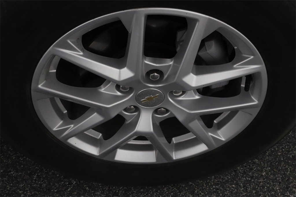 Used 2024 Chevrolet Equinox LT image 32