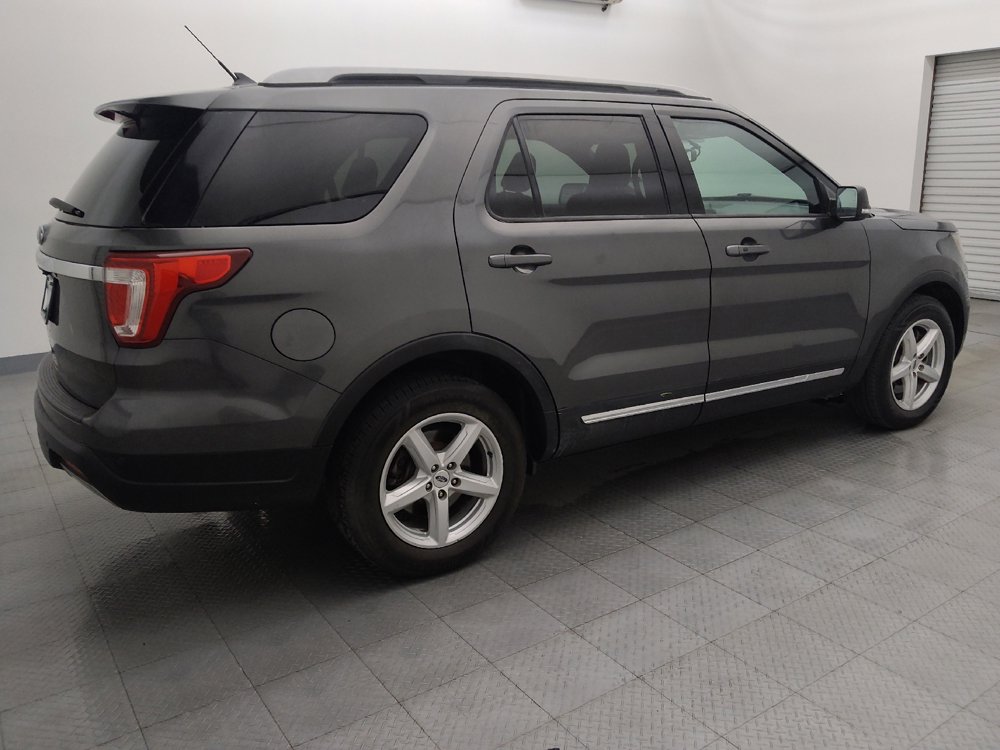 Used 2019 Ford Explorer XLT w/ Equipment Group 201A image 10
