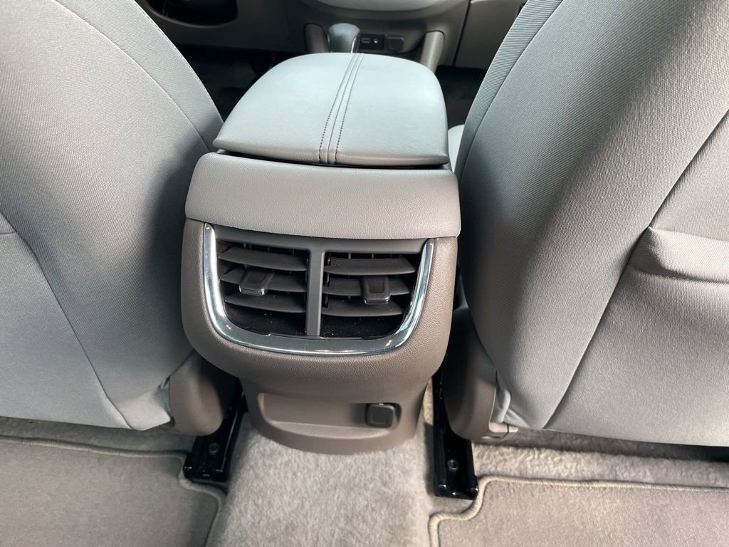 Used 2025 Chevrolet Malibu LT image 35