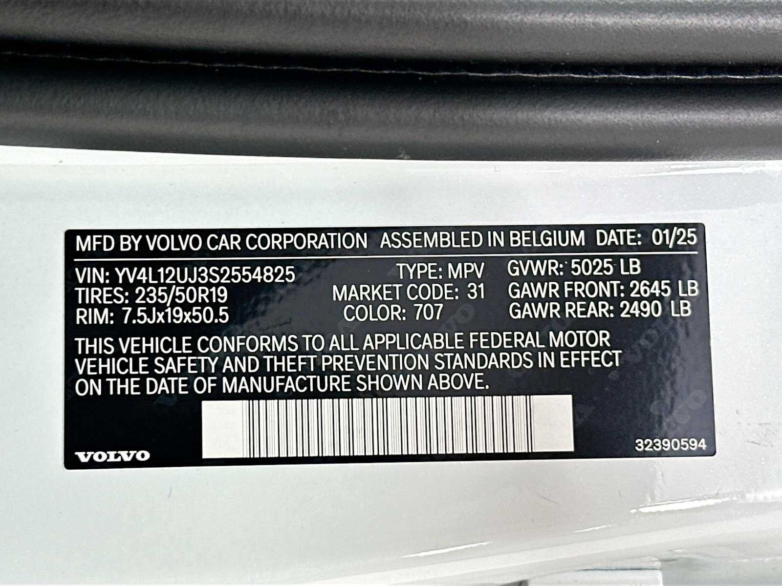 Certified 2025 Volvo XC40 B5 Core w/ Protection Package Premier AWD/4WD image 30
