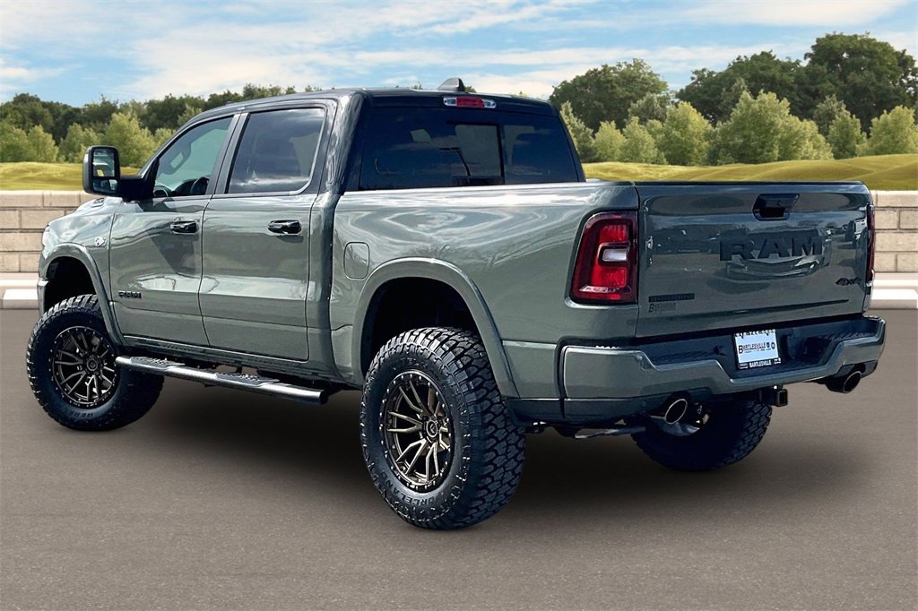 New 2026 RAM 1500 4x4 Crew Cab image 3