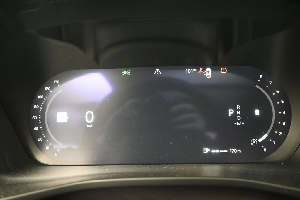 Used 2024 Volvo XC40 B5 Ultimate w/ Protection Package Premier AWD/4WD image 11