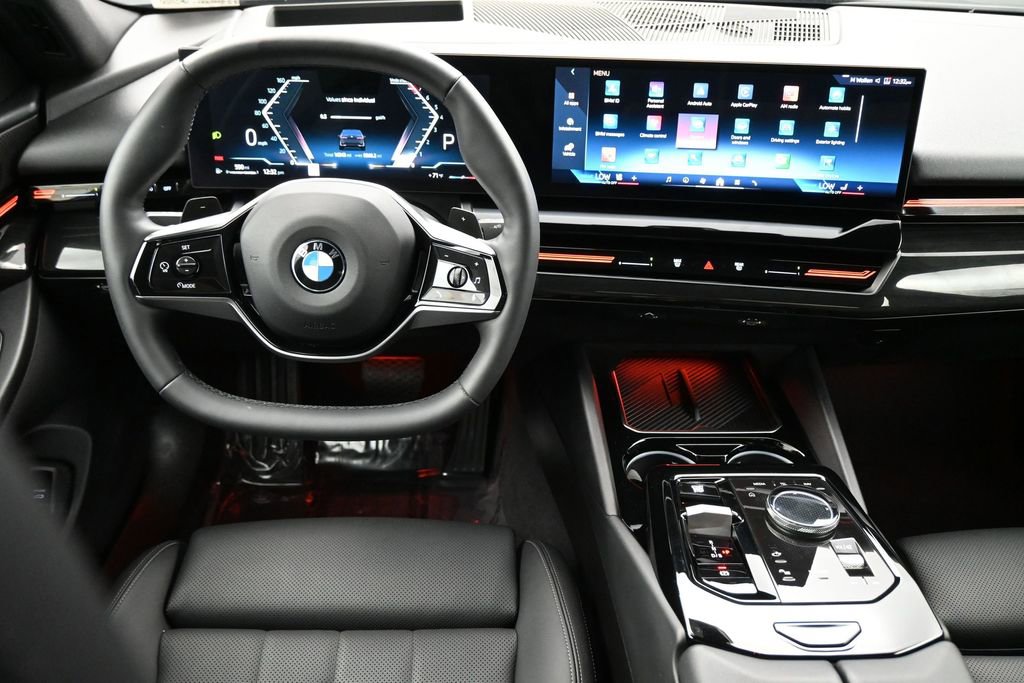 Used 2024 BMW 530i xDrive w/ Premium Package AWD/4WD image 7