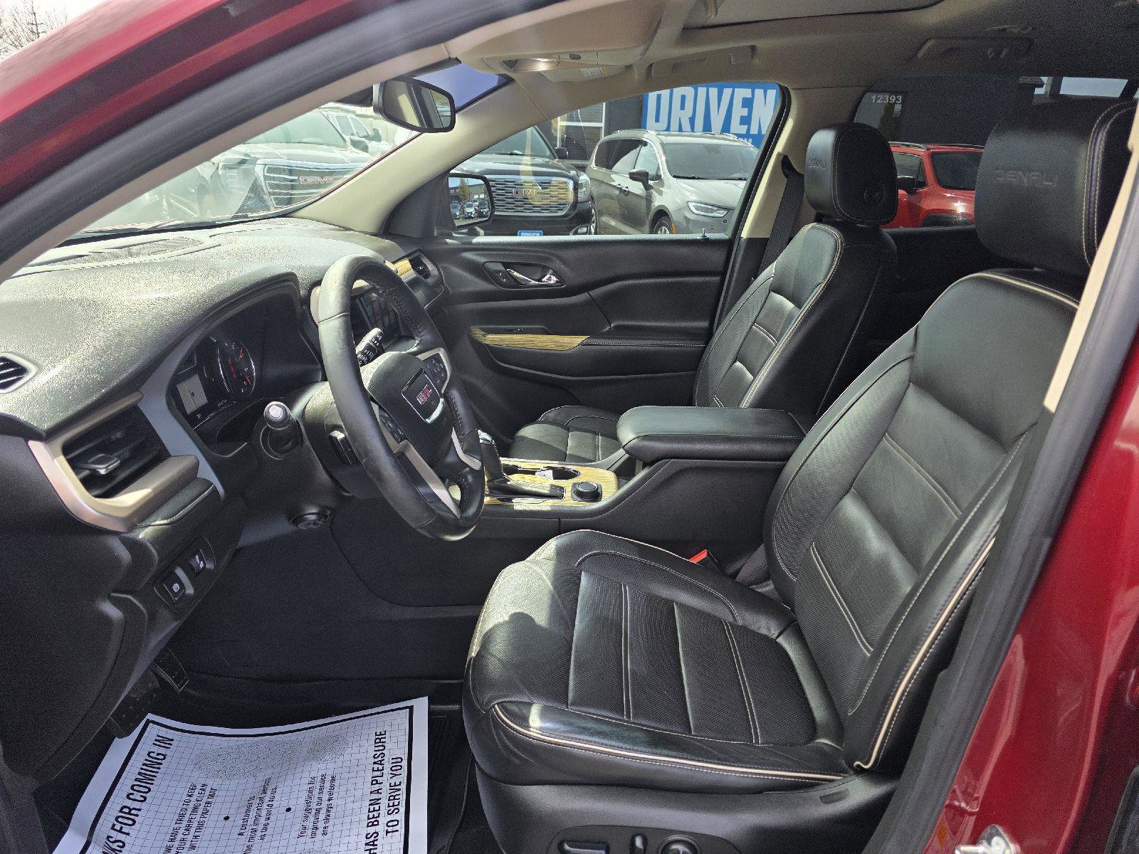 Used 2018 GMC Acadia Denali AWD/4WD image 9