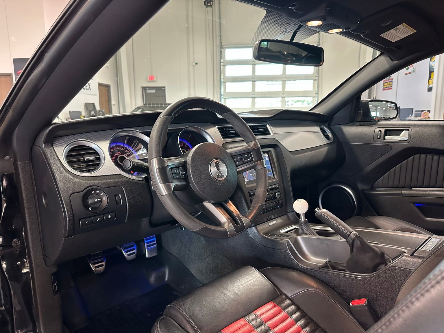 Used 2014 Ford Mustang Shelby GT500 w/ Equipment Group 821A RWD image 18