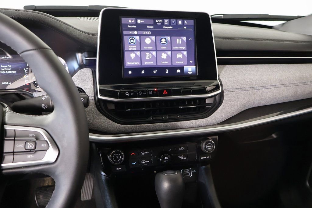 Used 2025 Jeep Compass Latitude image 5