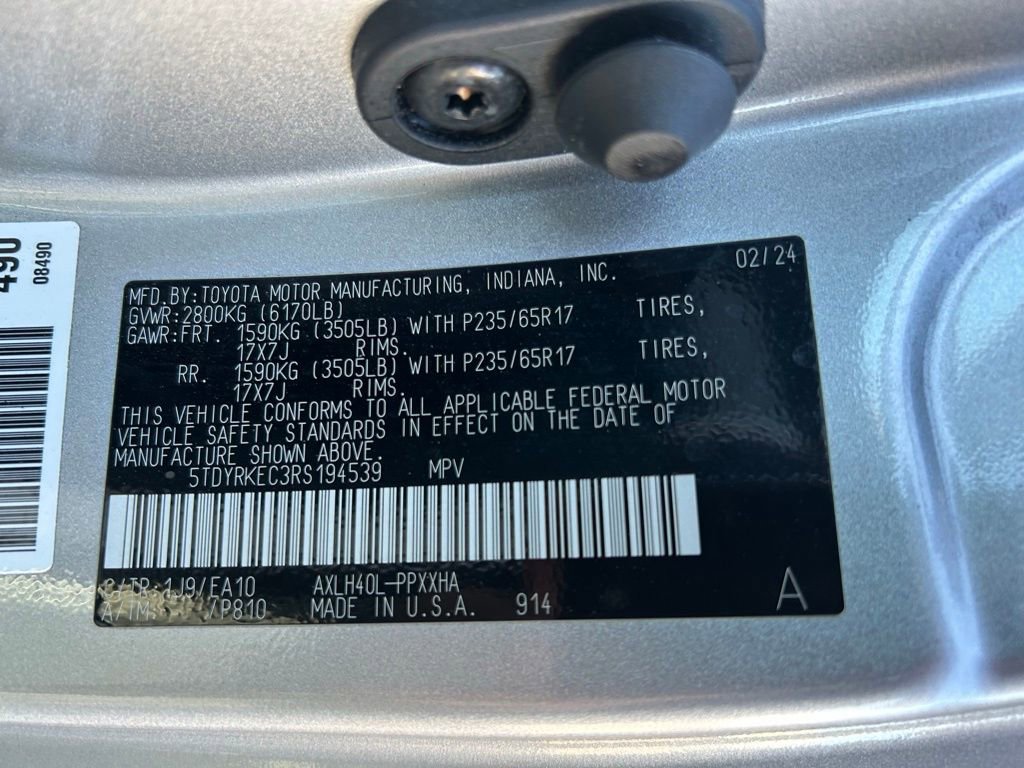 Used 2024 Toyota Sienna XLE image 55