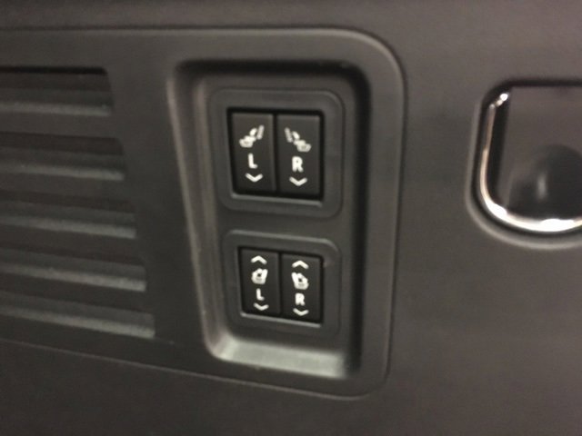 Used 2024 Chevrolet Traverse RS w/ LPO, Floor Liner Package image 15