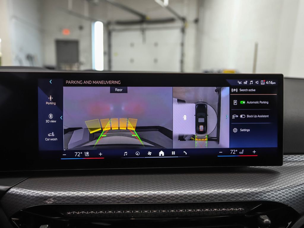 New 2026 BMW 330i xDrive Sedan w/ M Sport Package image 19