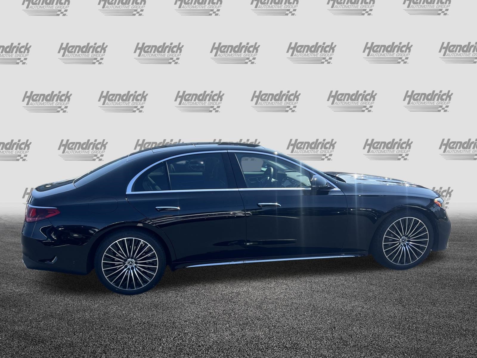 Used 2025 Mercedes-Benz E 350 Sedan image 11