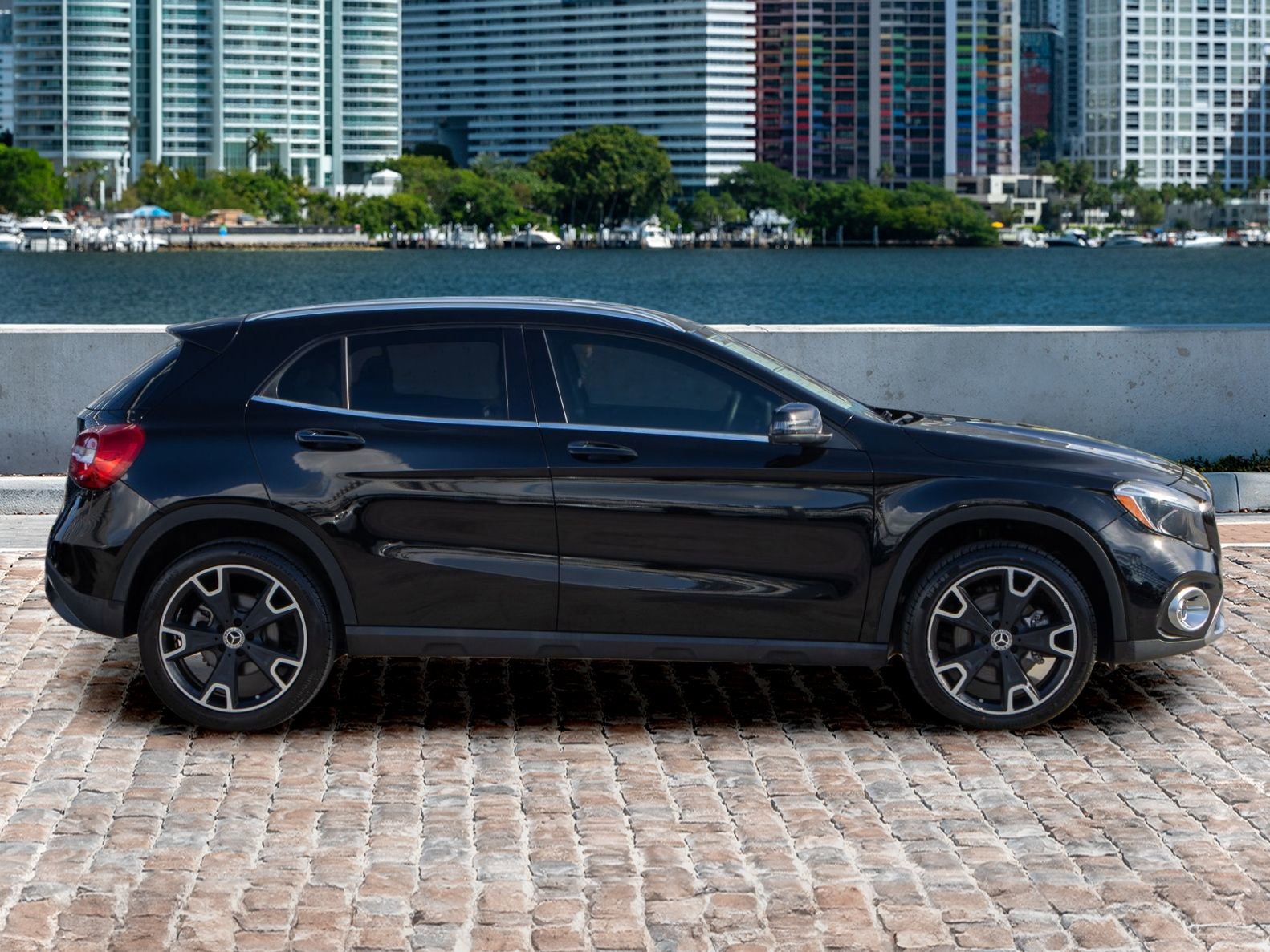Used 2020 Mercedes-Benz GLA 250 w/ Multimedia Package image 4