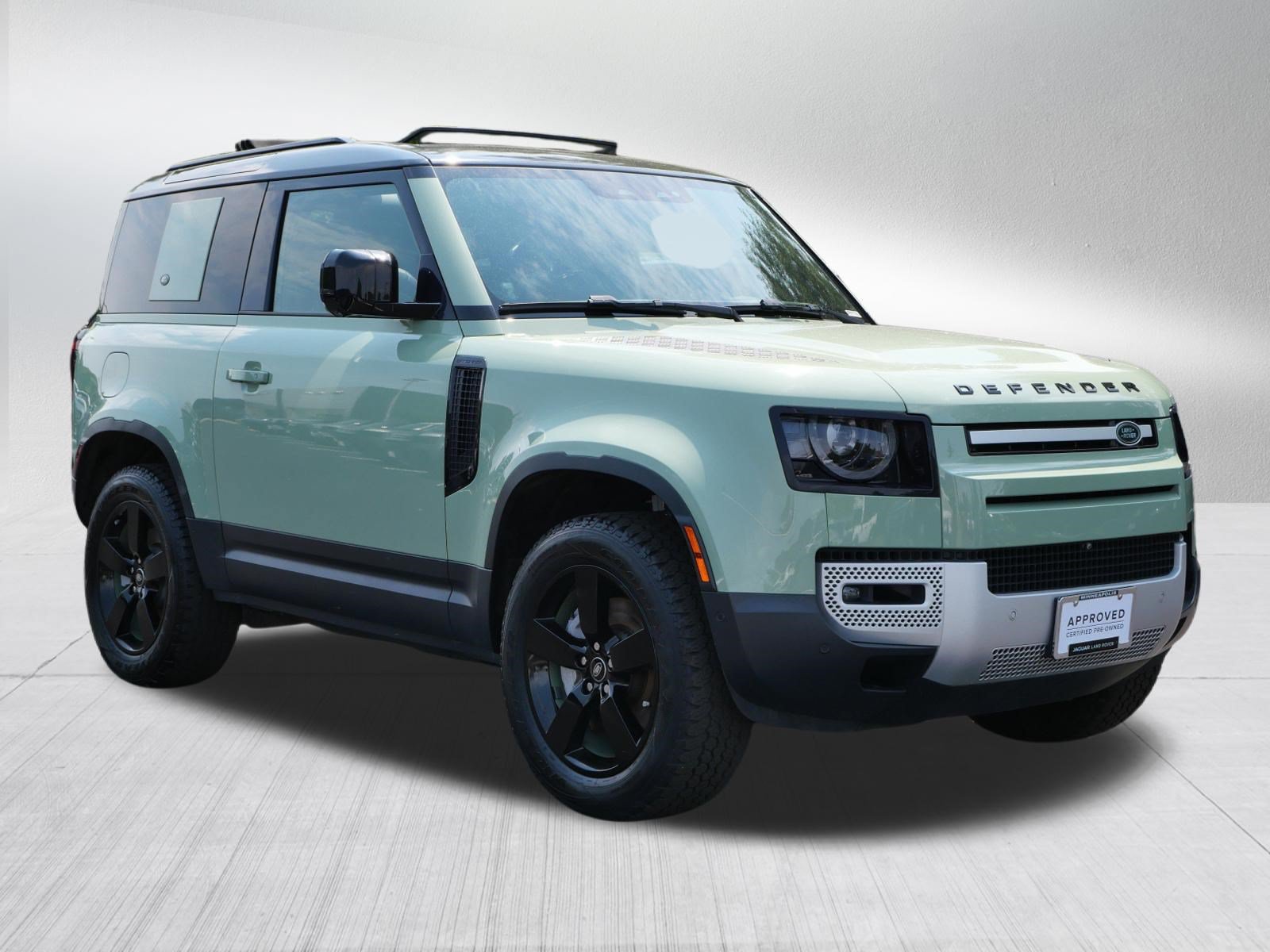 Certified 2023 Land Rover Defender 110 75th Limited Edition AWD/4WD image 7