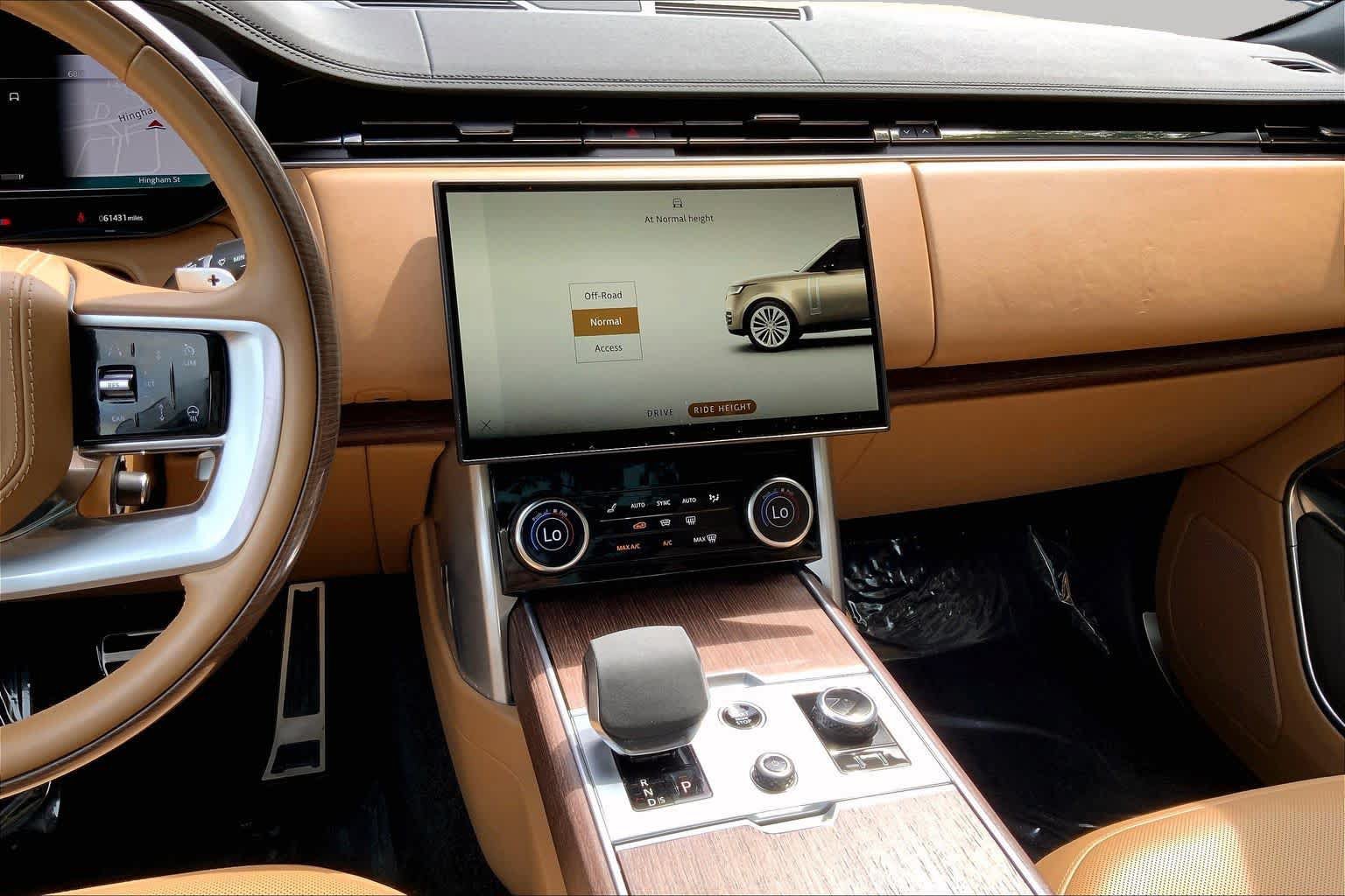 Used 2023 Land Rover Range Rover SE AWD/4WD image 7
