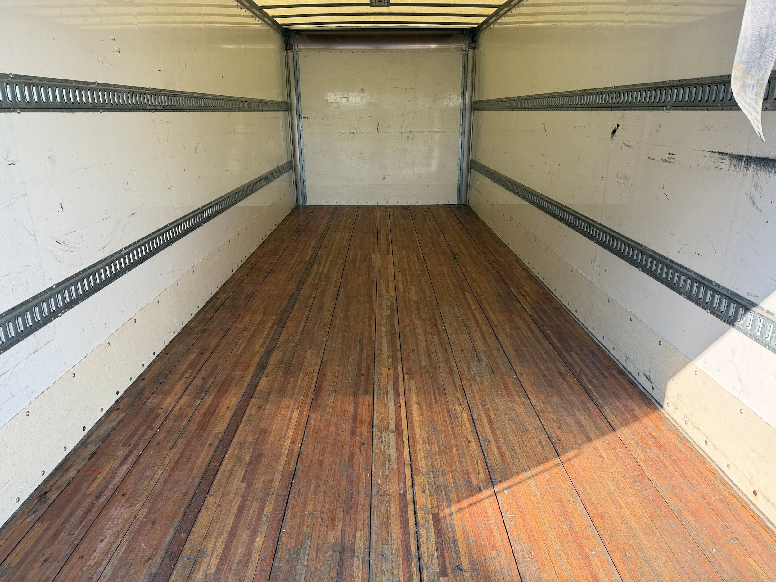 Used 2022 Ford F650 2WD Regular Cab Super Duty image 3