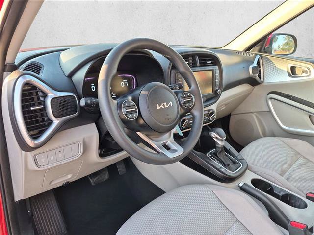 Used 2025 Kia Soul LX FWD image 10