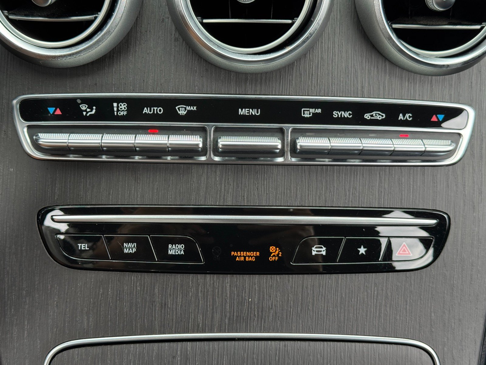 Used 2021 Mercedes-Benz GLC 300 w/ AMG Line image 27