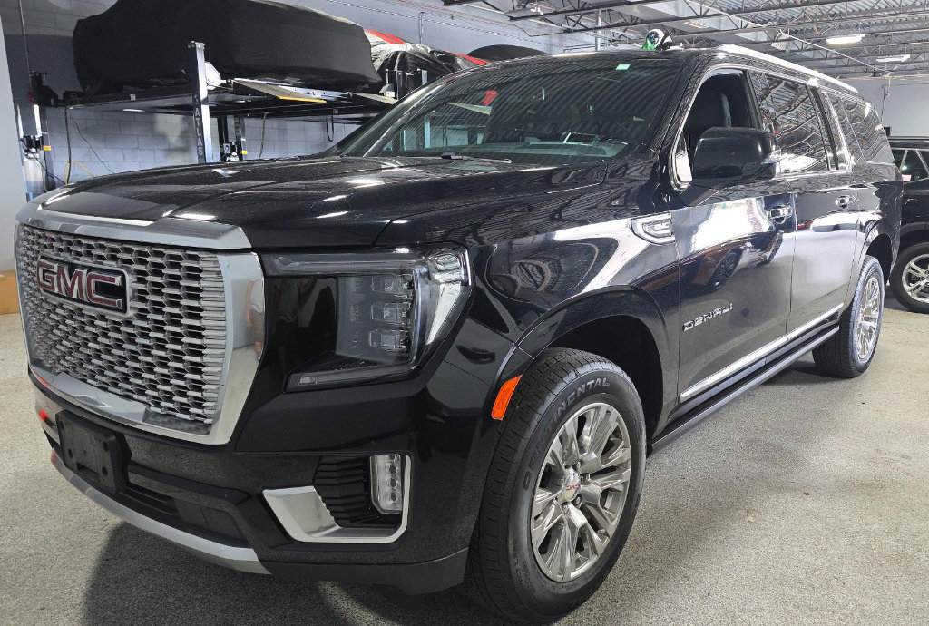 Used 2021 GMC Yukon XL Denali AWD/4WD image 5